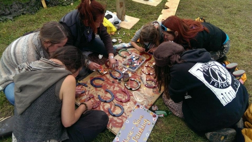 Barge painting horseshoes